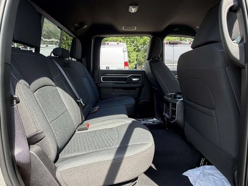 New 2026 RAM 2500 Big Horn AWD/4WD image 10
