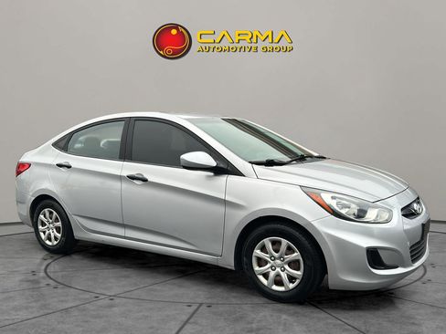 Used 2012 Hyundai Accent GLS image 10
