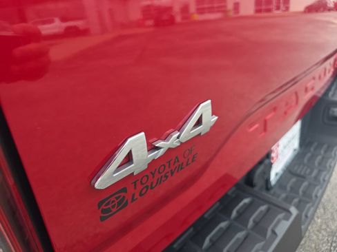 Certified 2021 Toyota Tacoma SR AWD/4WD image 7