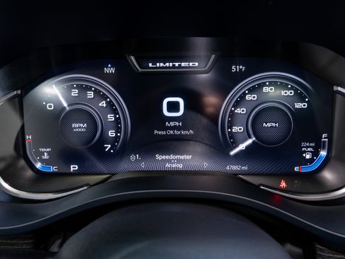 Used 2023 RAM 1500 Limited image 33