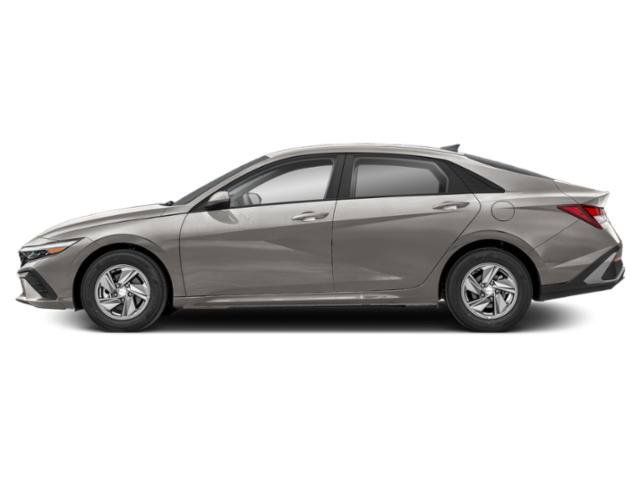Certified 2024 Hyundai Elantra SE FWD image 3