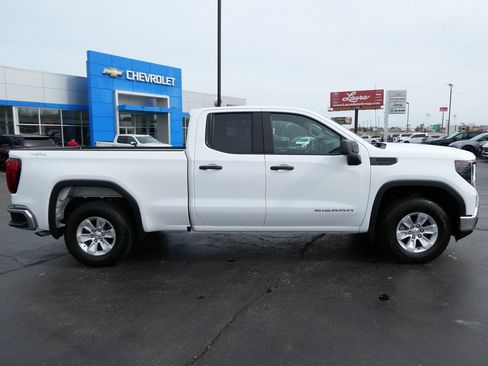 Certified 2025 GMC Sierra 1500 Pro w/ Pro Value Package image 4