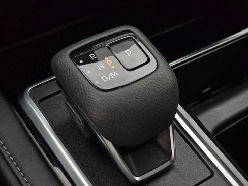 Used 2023 Nissan Pathfinder SL w/ Black Appearance Package AWD/4WD image 30