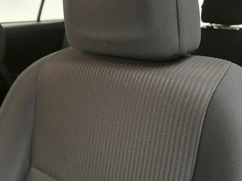 Used 2016 Toyota RAV4 LE FWD image 8
