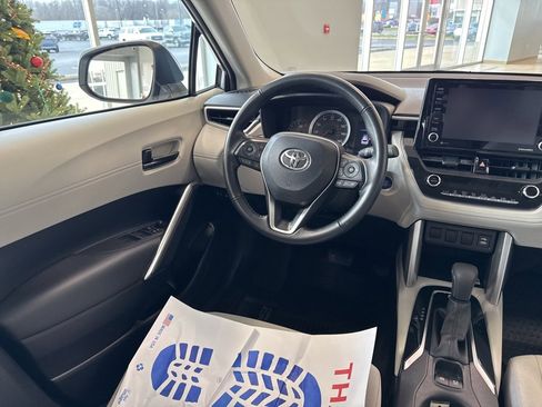 Used 2022 Toyota Corolla Cross LE image 18