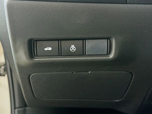 New 2026 Nissan Sentra SV w/ SV Convenience Package FWD image 10