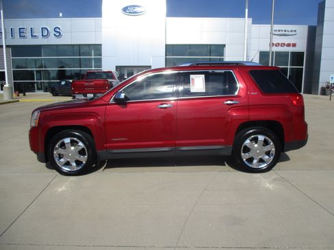 Used 2013 GMC Terrain SLT AWD/4WD image 2