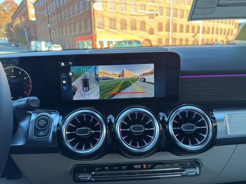 New 2026 Mercedes-Benz GLB 250 4MATIC image 30