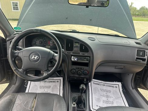 Used 2005 Hyundai Elantra GLS FWD image 15