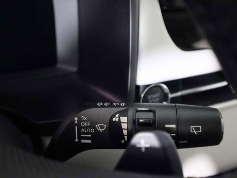 New 2025 Mitsubishi Outlander SE image 45