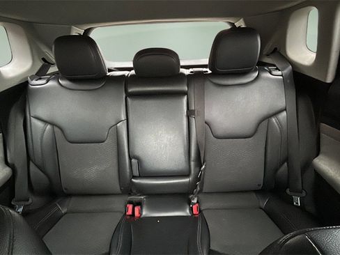 Used 2022 Jeep Compass Latitude w/ Convenience Group image 11