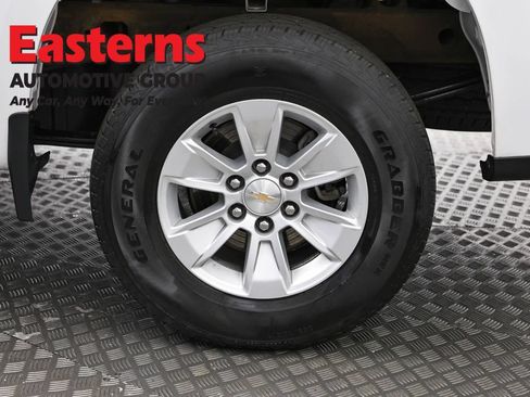Used 2025 Chevrolet Silverado 1500 LT AWD/4WD image 34