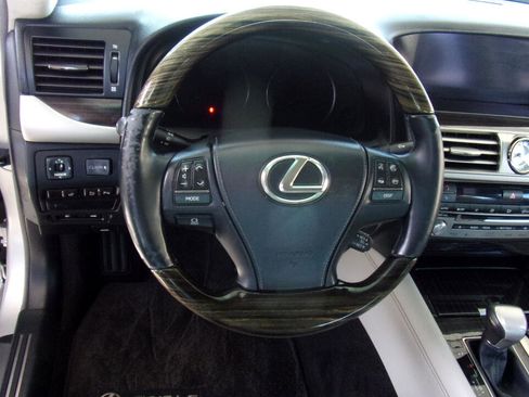 Used 2013 Lexus LS 460 image 7