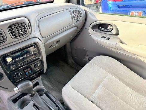 Used 2005 Chevrolet TrailBlazer LS w/ LS Preferred Equipment Group image 15