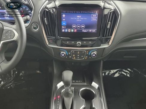 Used 2024 Chevrolet Traverse LT AWD/4WD image 20