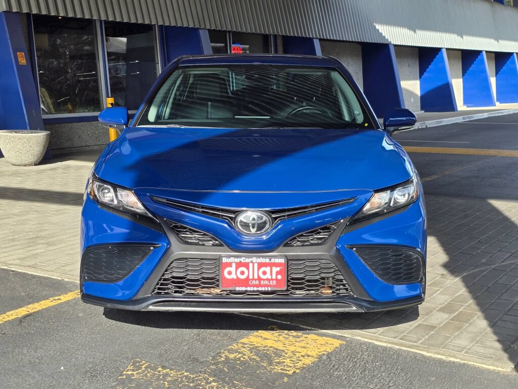 Used 2024 Toyota Camry SE w/ Cold Weather Package FWD image 2