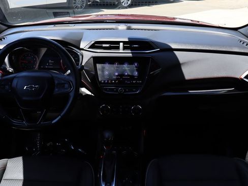 Used 2022 Chevrolet TrailBlazer RS w/ Technology Package FWD image 32