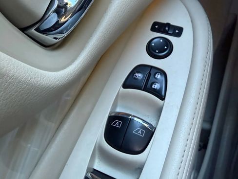 Used 2015 Nissan Murano Platinum w/ Platinum Technology Package image 17