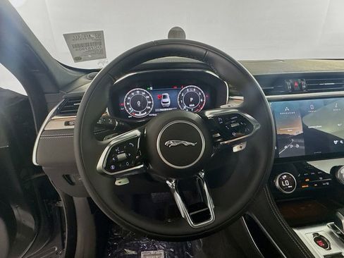 New 2026 Jaguar F-PACE R-Dynamic S image 11