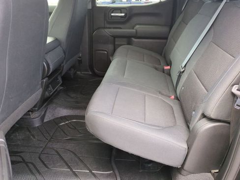 Used 2019 Chevrolet Silverado 1500 Custom w/ Custom Value Package image 19