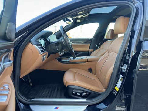 Used 2018 BMW 750i xDrive image 4