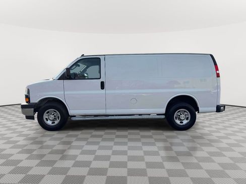 Used 2023 Chevrolet Express 2500 w/ Driver Convenience Package RWD image 4