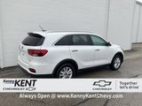 Used 2020 Kia Sorento LX w/ LX I4 Convenience Package image 4