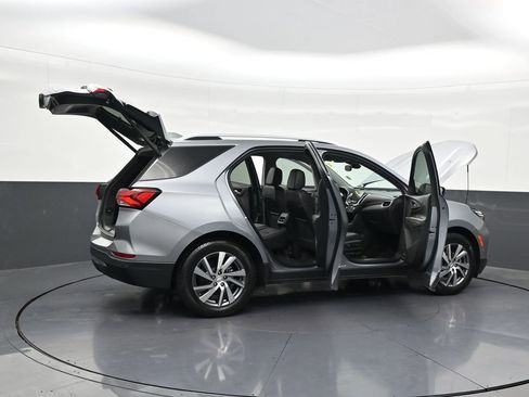 Used 2023 Chevrolet Equinox Premier FWD image 33