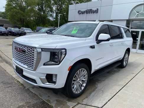 Used 2024 GMC Yukon XL Denali w/ Max Trailering Package AWD/4WD image 11