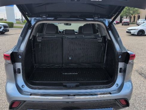 Used 2023 Toyota Highlander Limited AWD/4WD image 21