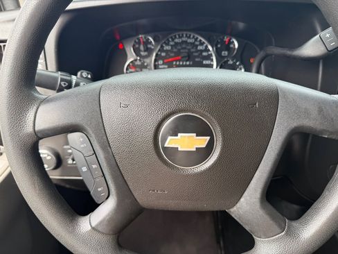 Used 2020 Chevrolet Express 3500 LT w/ LT Preferred Equipment Group image 13