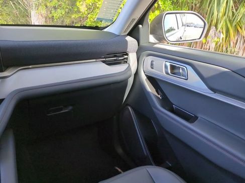 New 2026 Ford Explorer Active w/ Active Comfort Package RWD image 19