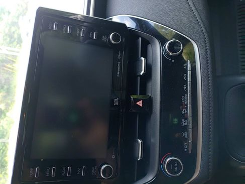 Used 2020 Toyota Corolla XSE FWD image 17