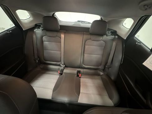 Used 2024 Chevrolet Trax LT image 24