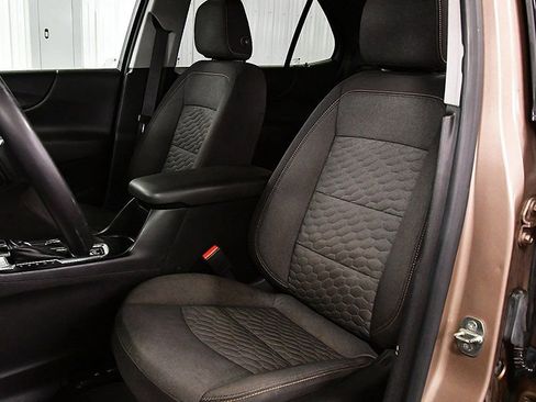 Used 2019 Chevrolet Equinox LT image 27