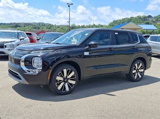 New 2025 Mitsubishi Outlander SE video 2