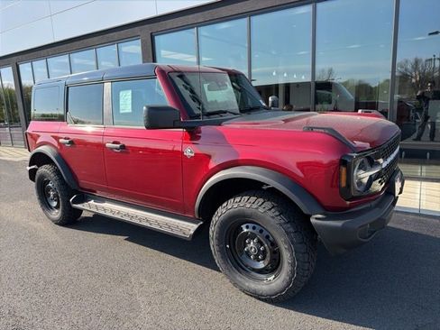 New 2026 Ford Bronco Outer Banks AWD/4WD image 1