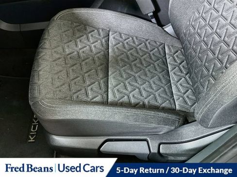 Used 2025 Nissan Kicks SV AWD/4WD image 24