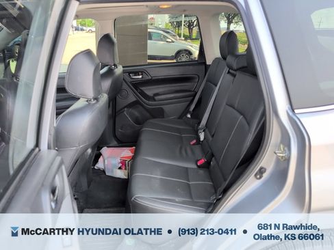 Used 2017 Subaru Forester 2.5i Touring AWD/4WD image 5