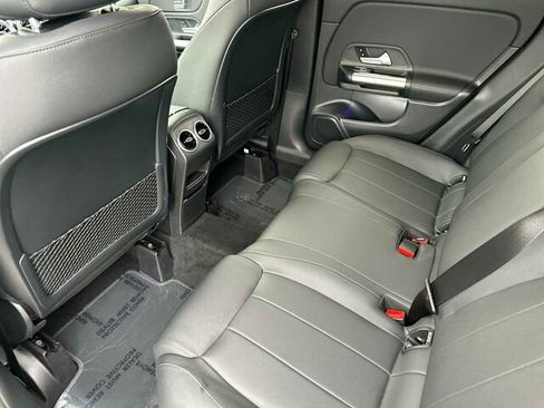 Used 2025 Mercedes-Benz GLA 250 image 15