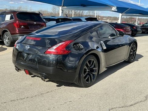 Used 2017 Nissan 370Z Base image 3