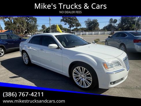 Used 2014 Chrysler 300 image 1