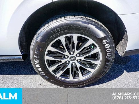 Used 2025 Ford Expedition Platinum AWD/4WD image 17