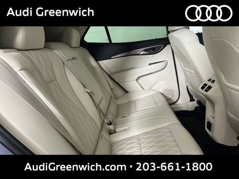 Used 2022 Buick Envision Avenir AWD/4WD image 16