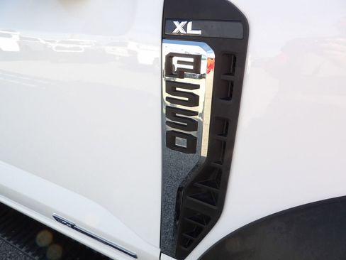 Used 2024 Ford F550 4x4 Crew Cab Super Duty image 19