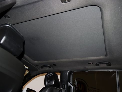 Used 2022 Jeep Wagoneer Series III w/ Premium Group I image 60