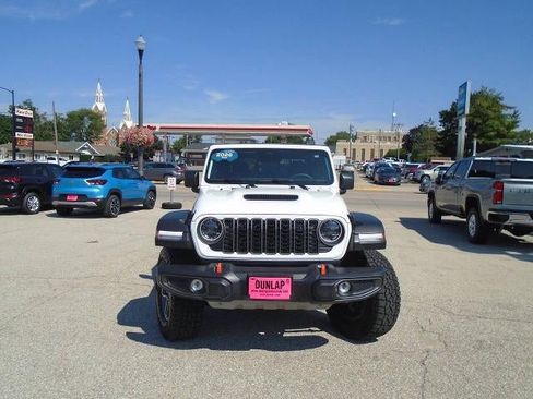 Used 2026 Jeep Gladiator Mojave AWD/4WD image 2
