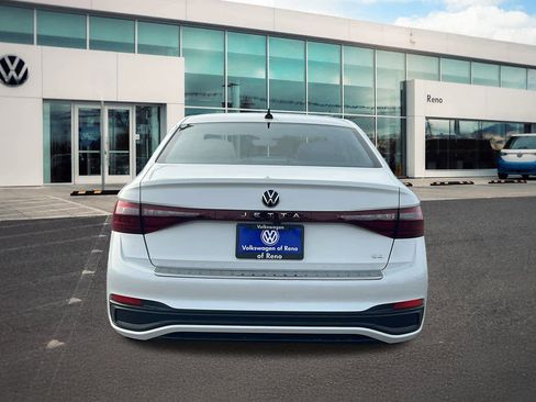 New 2026 Volkswagen Jetta SE image 6