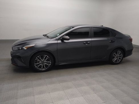 Used 2022 Kia Forte GT-Line w/ GT-Line Premium Package FWD image 2