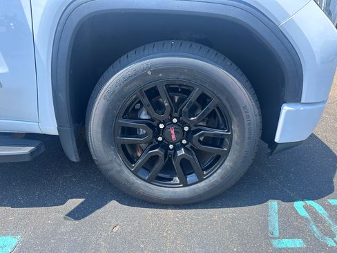 Used 2022 GMC Sierra 1500 Elevation w/ LPO, Elevation Black Package AWD/4WD image 5